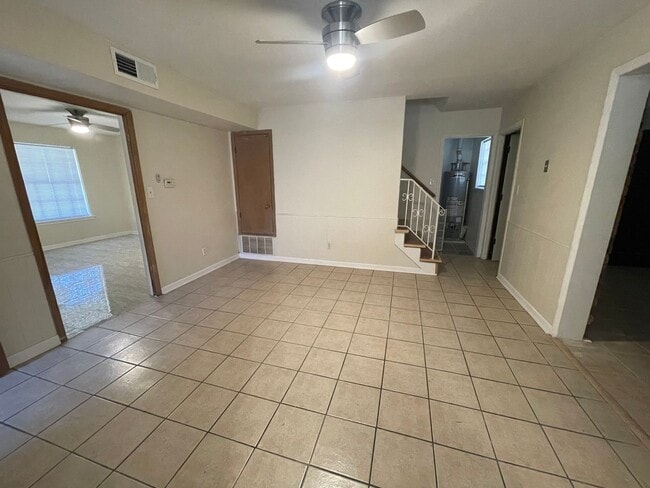 Building Photo - Spacious Inside & Out