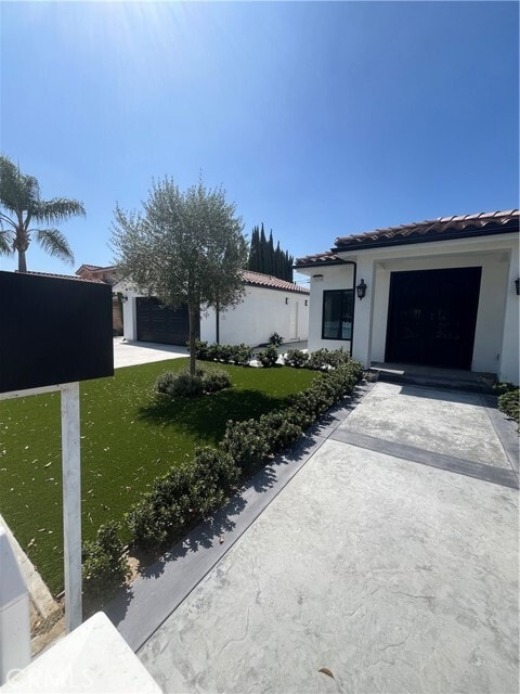 Building Photo - 7274 Century Blvd