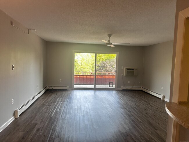Building Photo - 64 Oxbow Dr