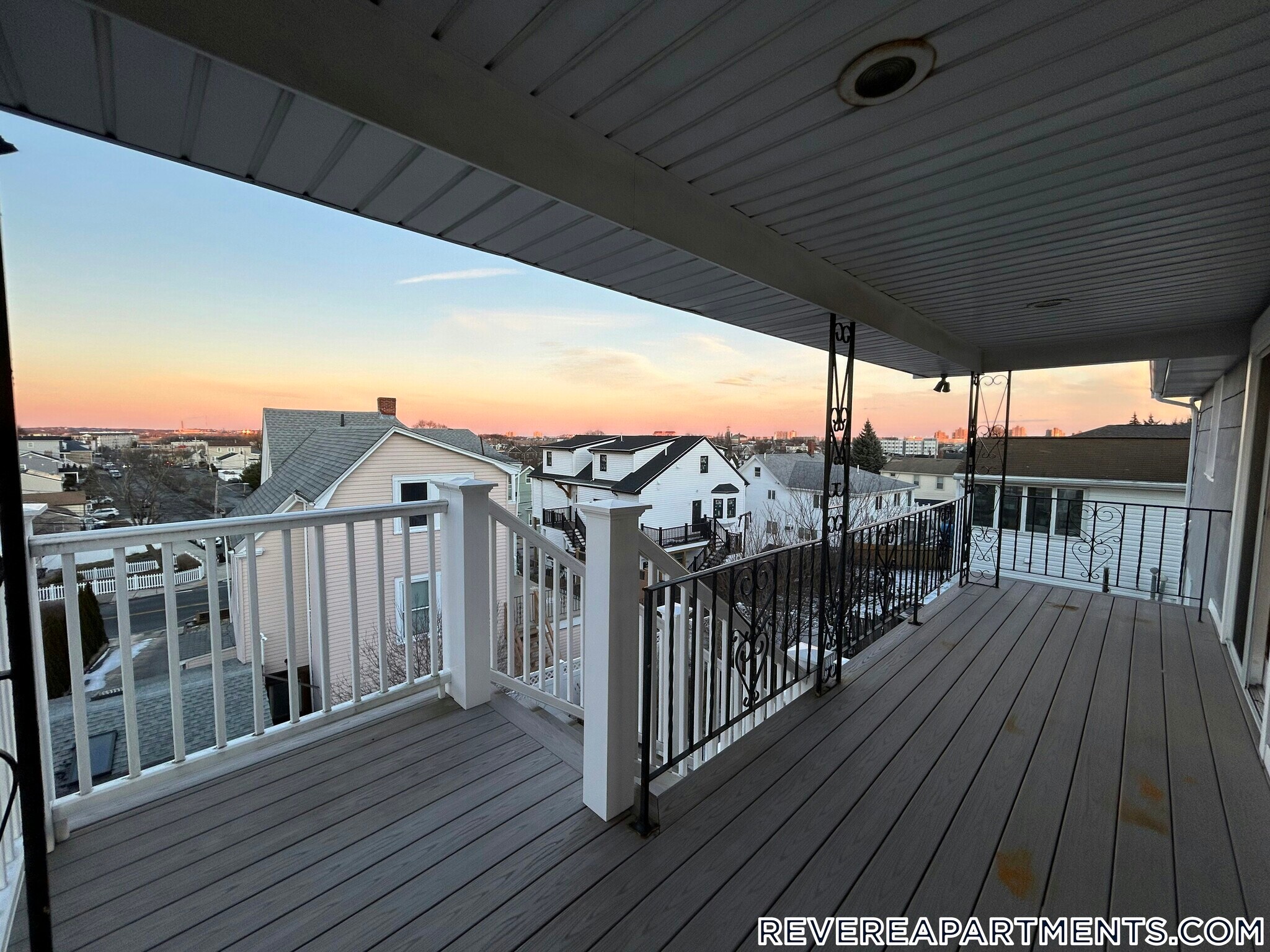 Building Photo - 48 Hauman St