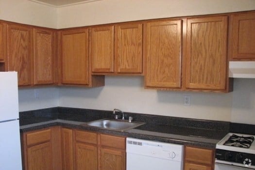 Kitchen - Paradise Club Apartments