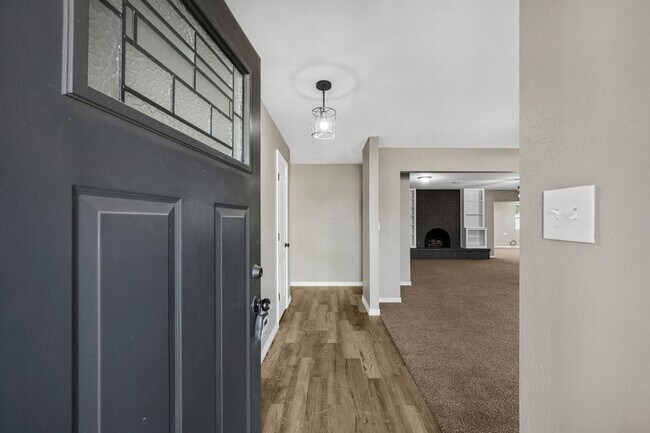 Building Photo - Remodeled
