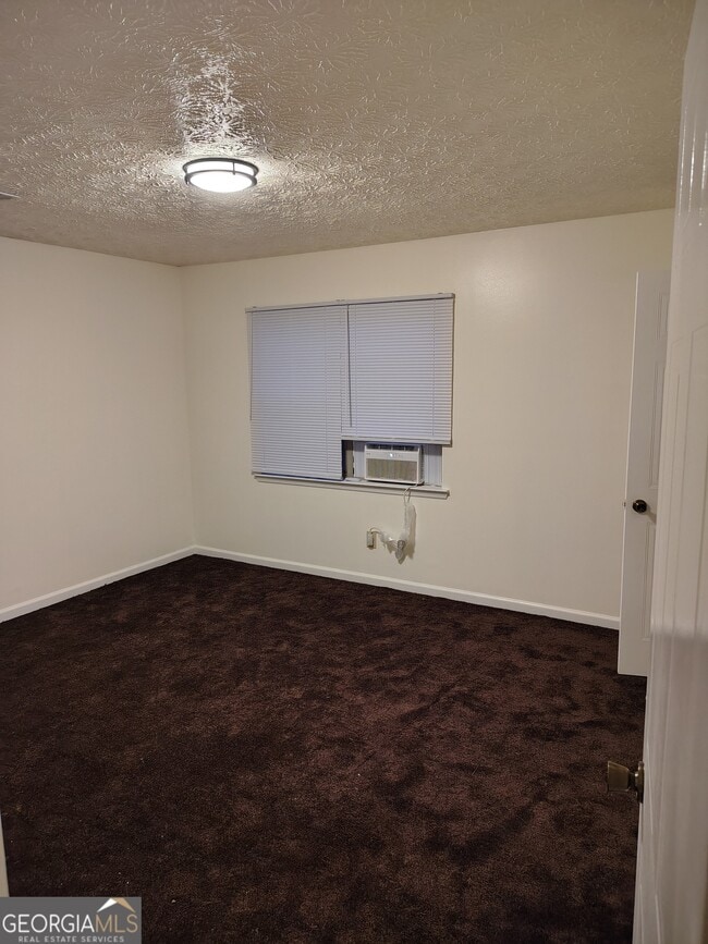 Building Photo - 7045 Brentwood Ct