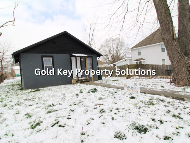 Building Photo - MUNCIE 2 BR 1 BA House with Main-Level Laundry and Shed (SECTION 8 APPROVED)