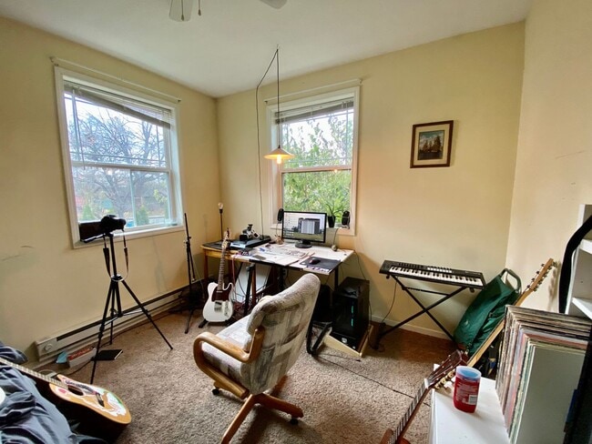 Building Photo - PREMIUM House! 5 bed/2bath by the U of M! Must see! Available 9/1/26