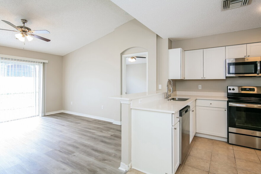Building Photo - 6226 Chapel Pines Blvd