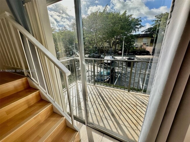 Building Photo - 8550 SW 109th Ave