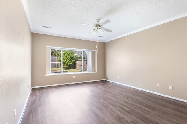 Building Photo - 16222 Rutley Cir