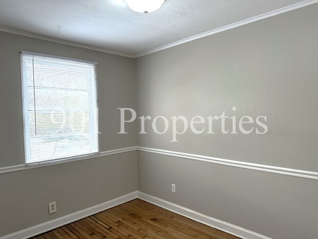 Building Photo - 4211 Atwood Ave