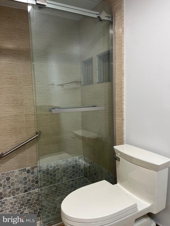 Building Photo - 1800 Old Meadow Rd