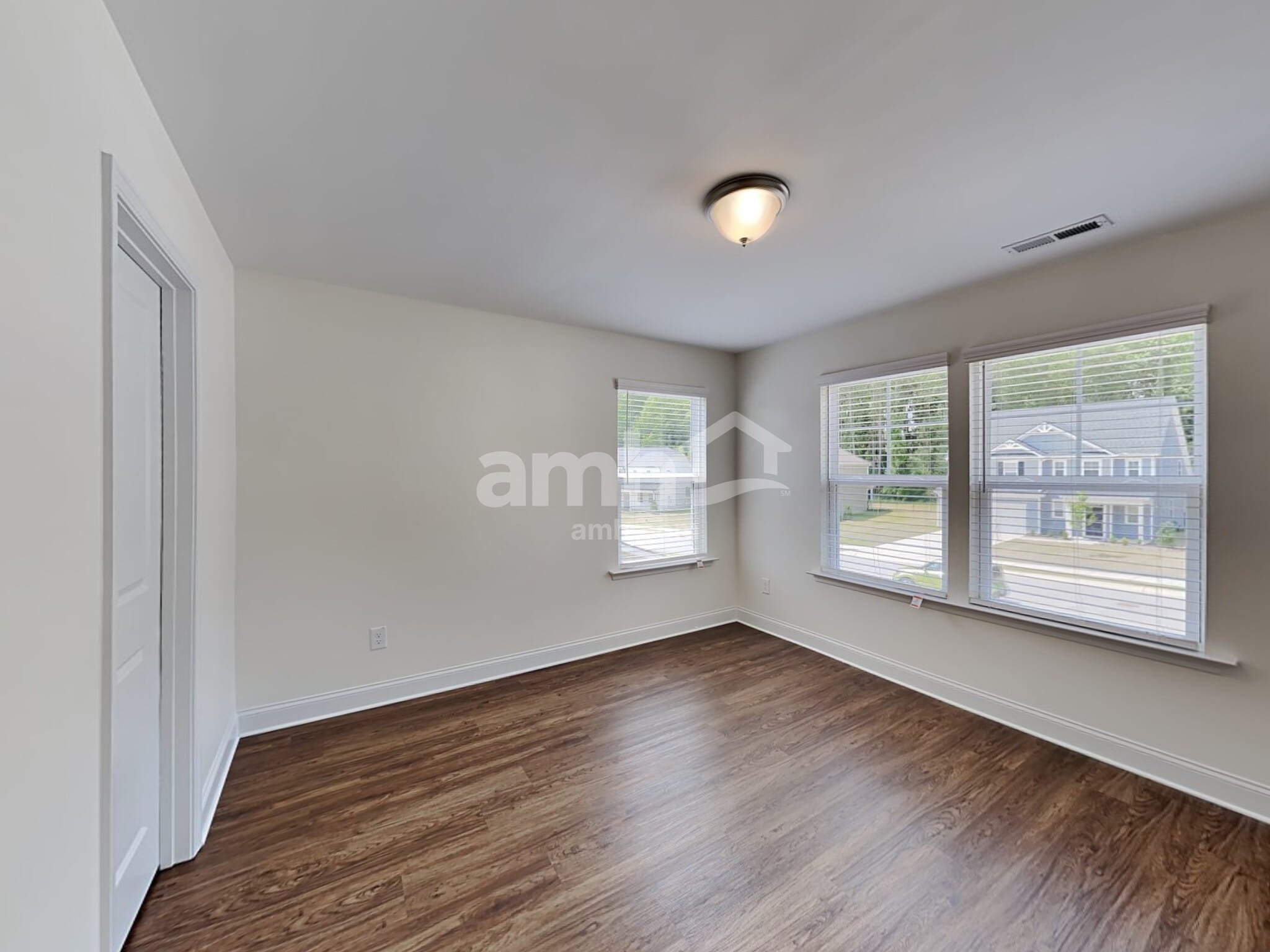 Building Photo - 318 Golucke Way