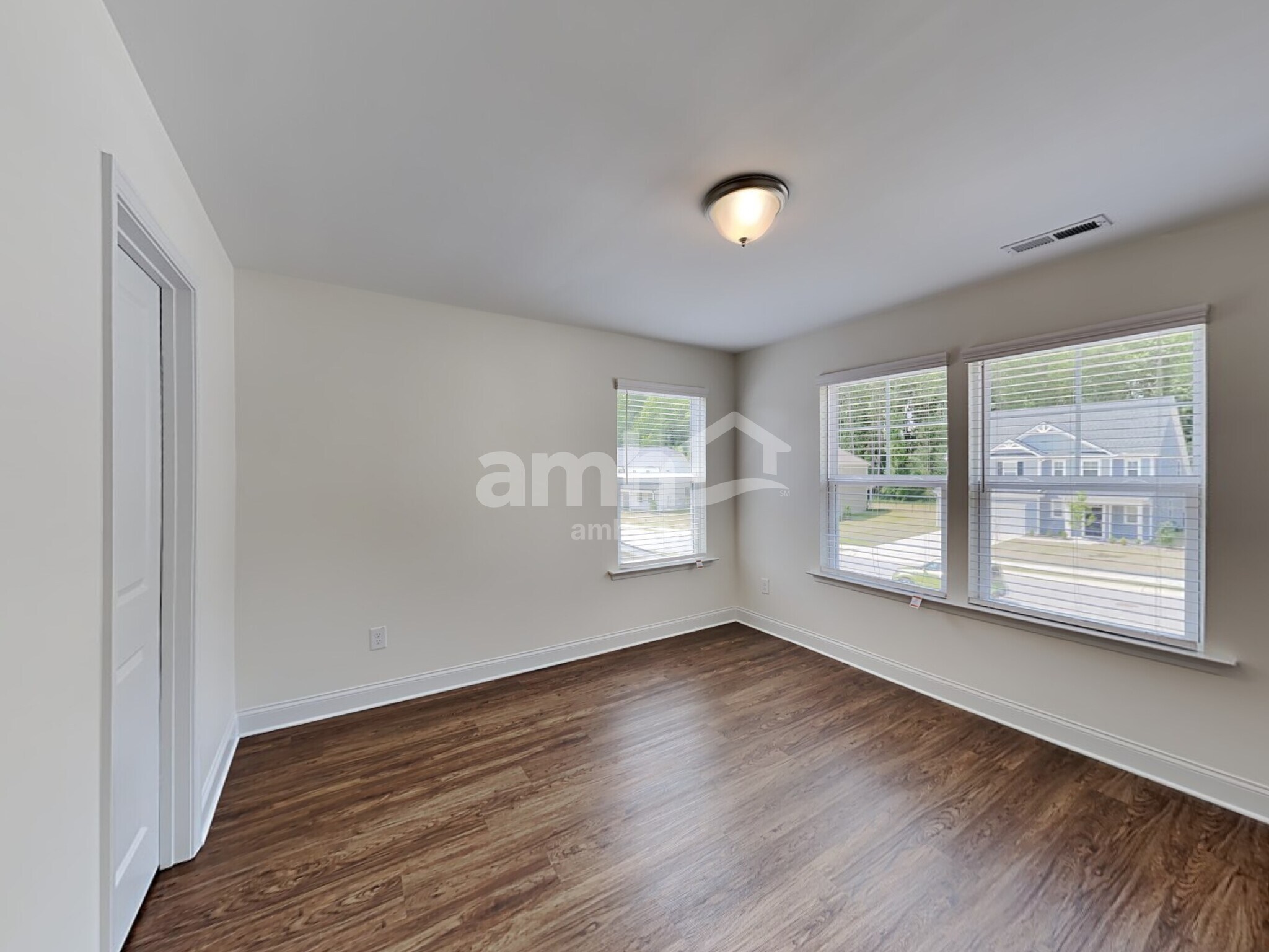 Building Photo - 326 Golucke Way