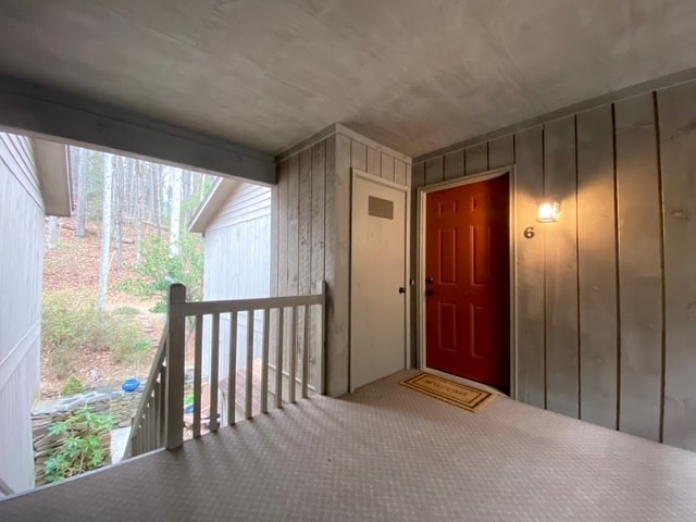 Building Photo - 49 Lake Dr