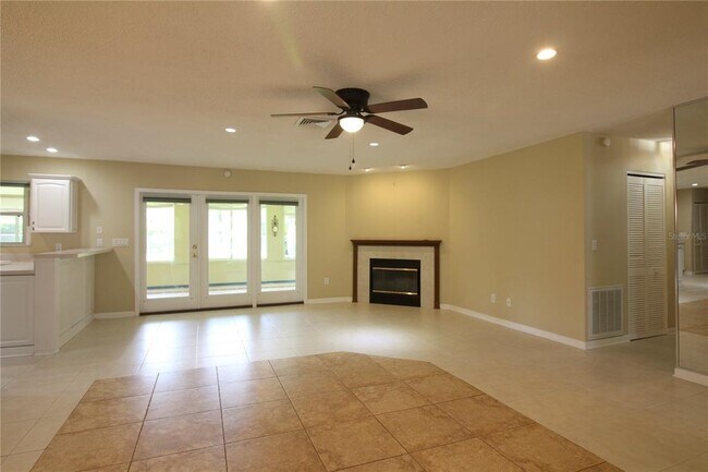 Building Photo - 1311 Glenview Ln