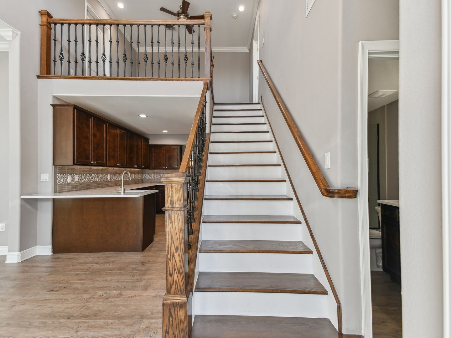 Building Photo - 21000 Isola Bella Cir