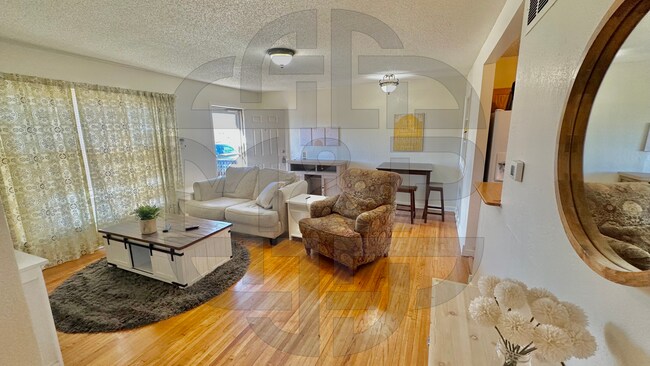 Building Photo - 1258 N Crestway St