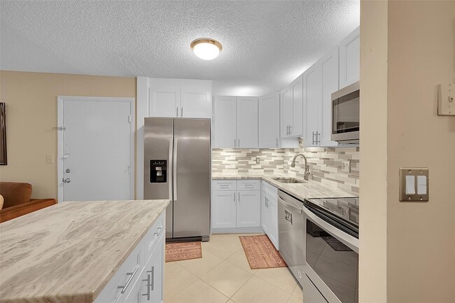 Building Photo - 9369 S Belfort Cir