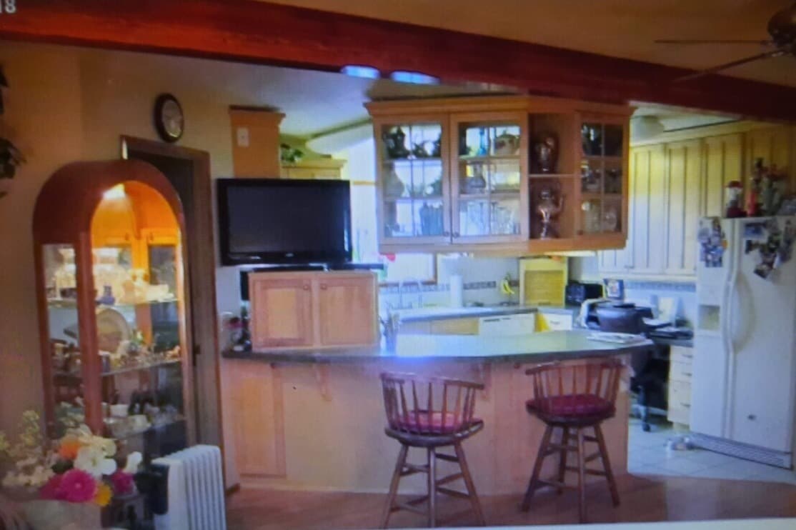 Building Photo - 879 King Rd