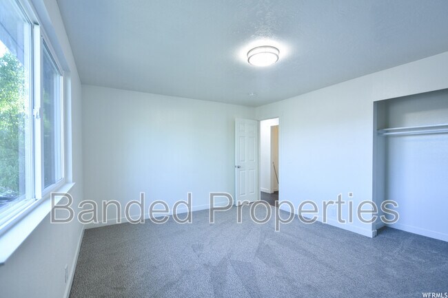 Building Photo - 2088 W 4100 S