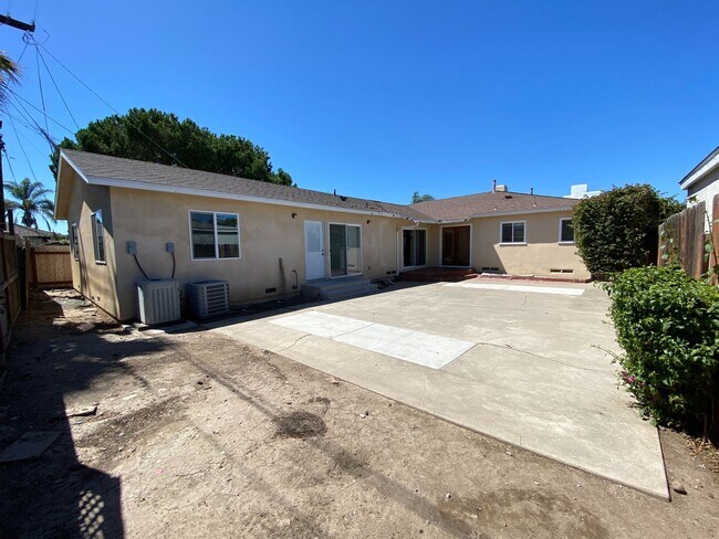Building Photo - 6129 Mary Ln Dr