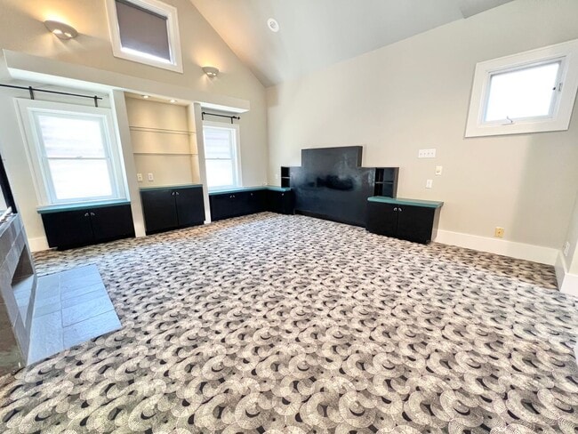 Building Photo - Pristine 3 Bedroom Craftsman House in Belm...