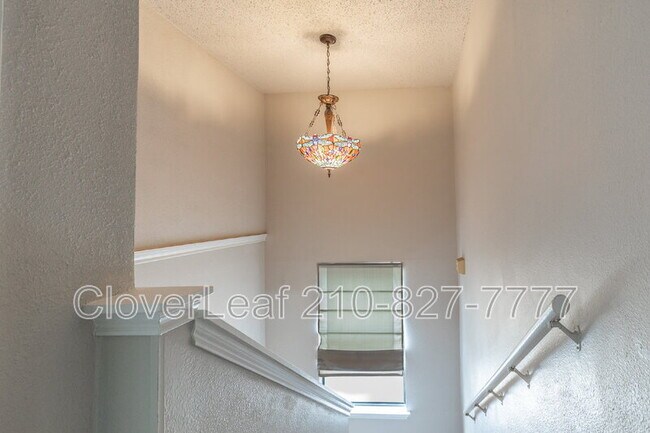 Building Photo - 8019 Hilltop Crest