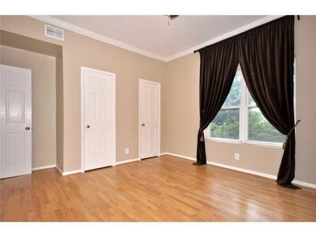 Building Photo - 1230 Piedmont Ave NE