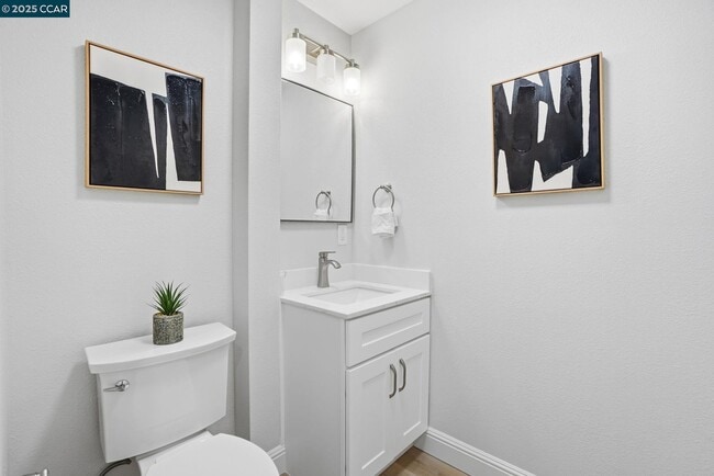 Building Photo - 289 Sierra Dr