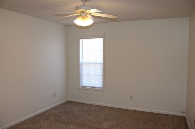 Building Photo - Charming Duplex in Havelock