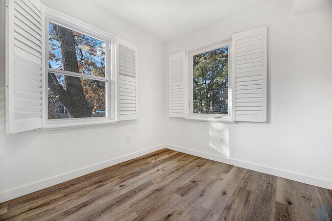 Building Photo - 300 49th St NE