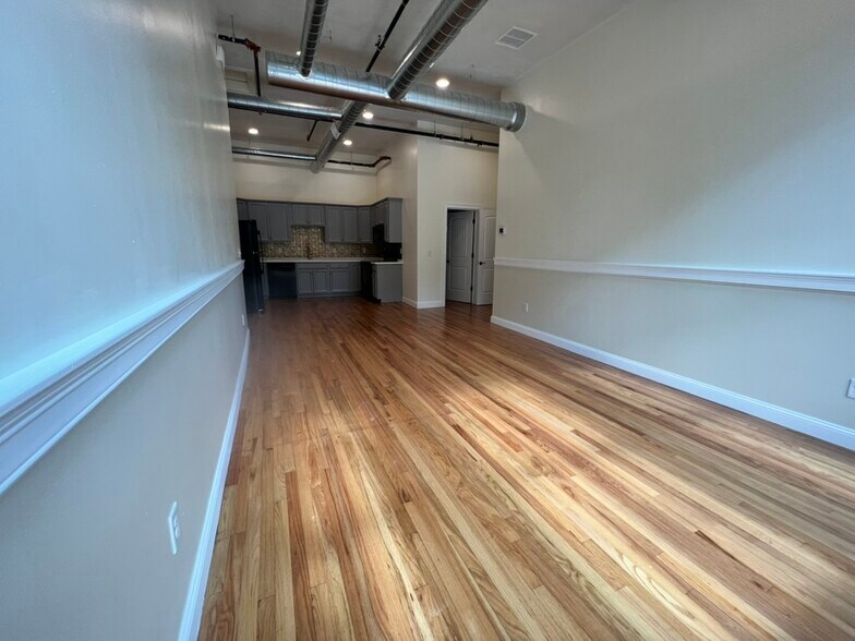 Building Photo - 352 Manchaug Rd
