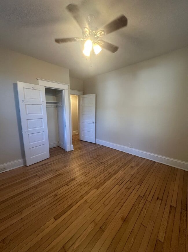 Building Photo - Adorable Condo in Ghent!