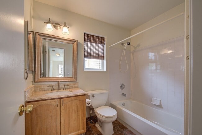 Building Photo - Beautiful home with 3 bedrooms, 2 1/2 bathrooms, 2-car garage ready to move in!  NO PETS & NO SMO...