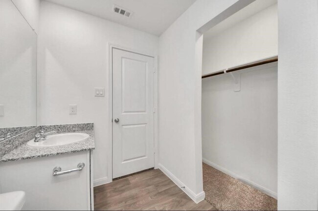 Building Photo - 12010 William Trails Cir