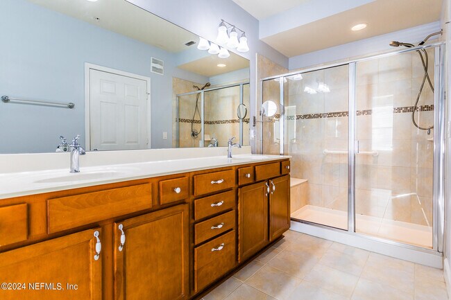 Building Photo - 11789 Surfbird Cir