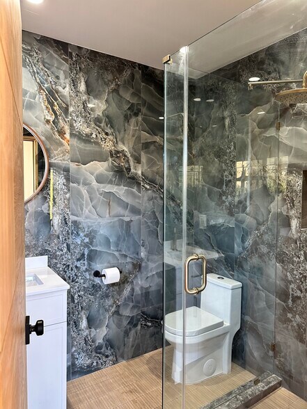 Building Photo - 1615 Shell Ave