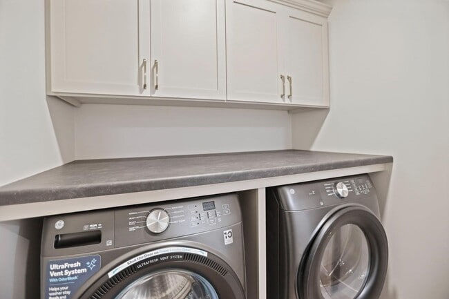 Building Photo - 614 6th St NW