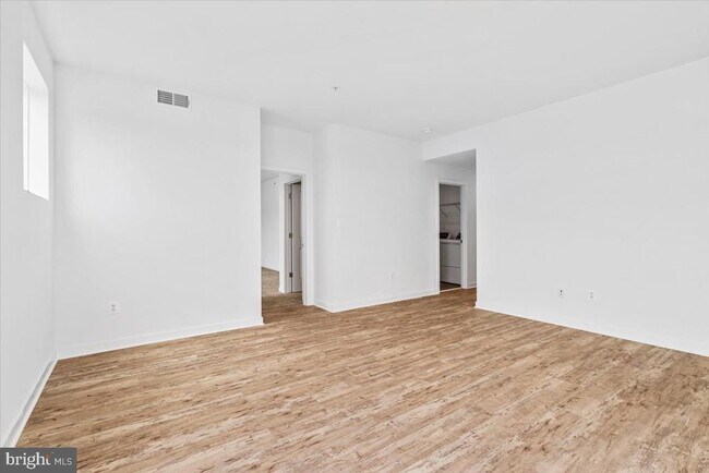 Building Photo - 1618 Blacksmith Wy