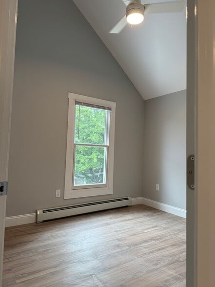 Building Photo - 31 Marble Ave