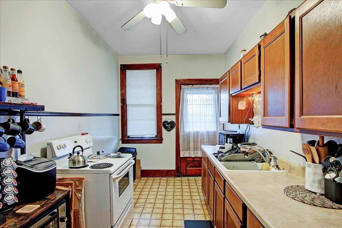 Kitchen - 137 E Court St