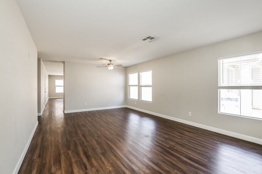Building Photo - 5016 Charlo Dr