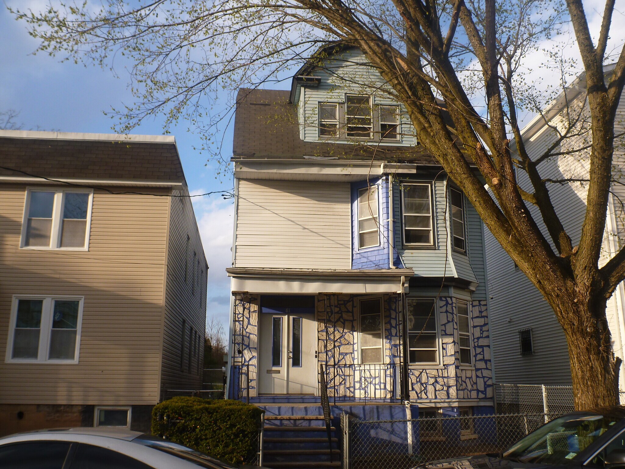 Building Photo - 81 Rose Ter