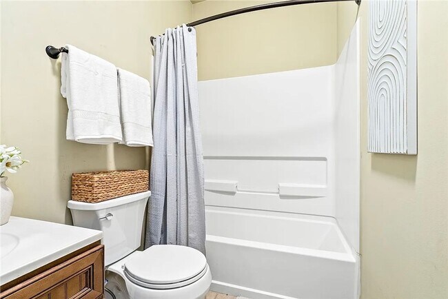 Building Photo - Available Summer 2026!