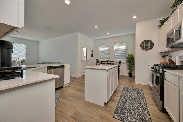 Building Photo - 2604 Starwater Dr