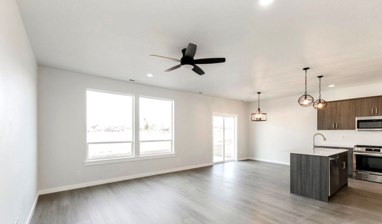 Building Photo - 5034 S Amorita Ave