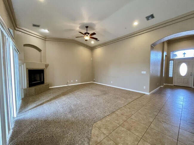 Building Photo - BHCRENT.COM Golf Course Living - Gated Com...