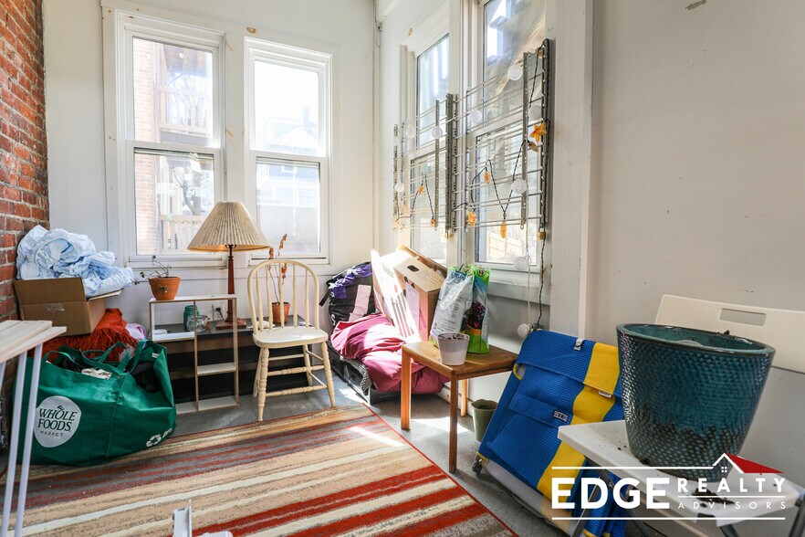 Building Photo - 16 Fuller St