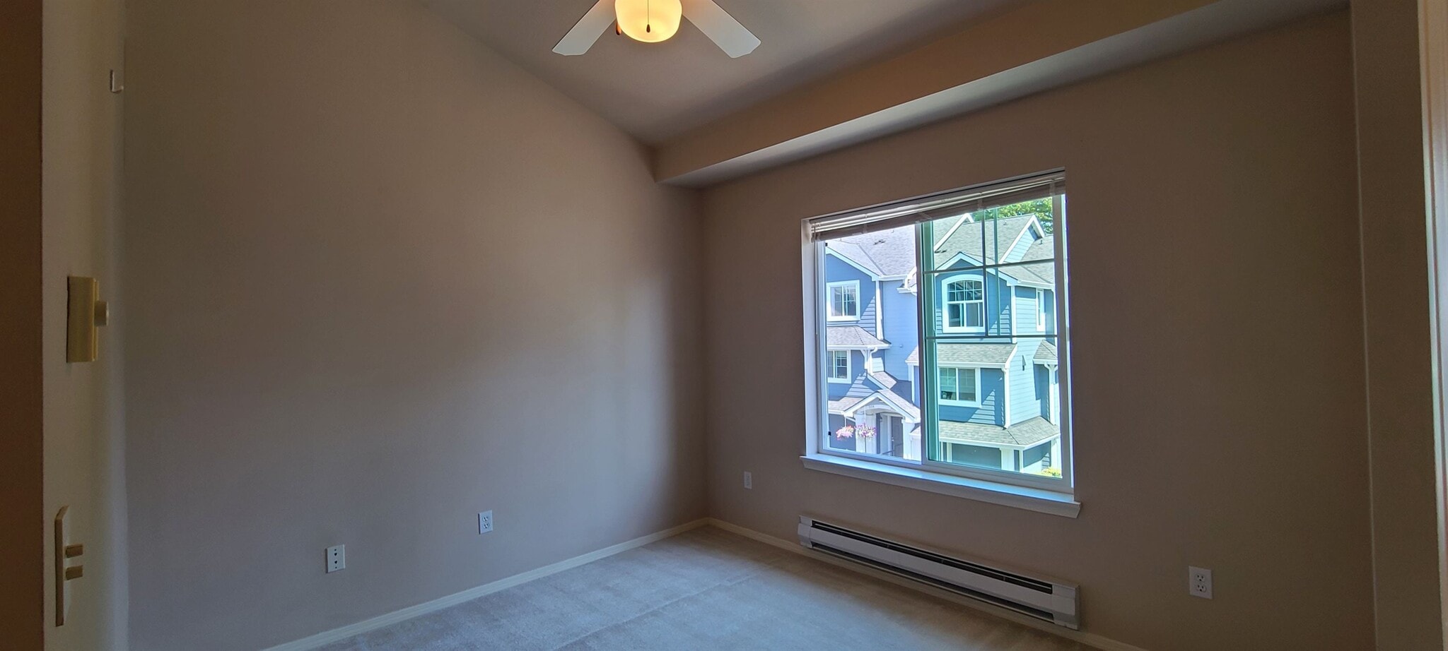 Building Photo - 16125 Juanita Woodinville Way NE