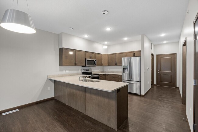 Building Photo - Large Townhome In Kingston Neighborhood Just Blocks From Downtown