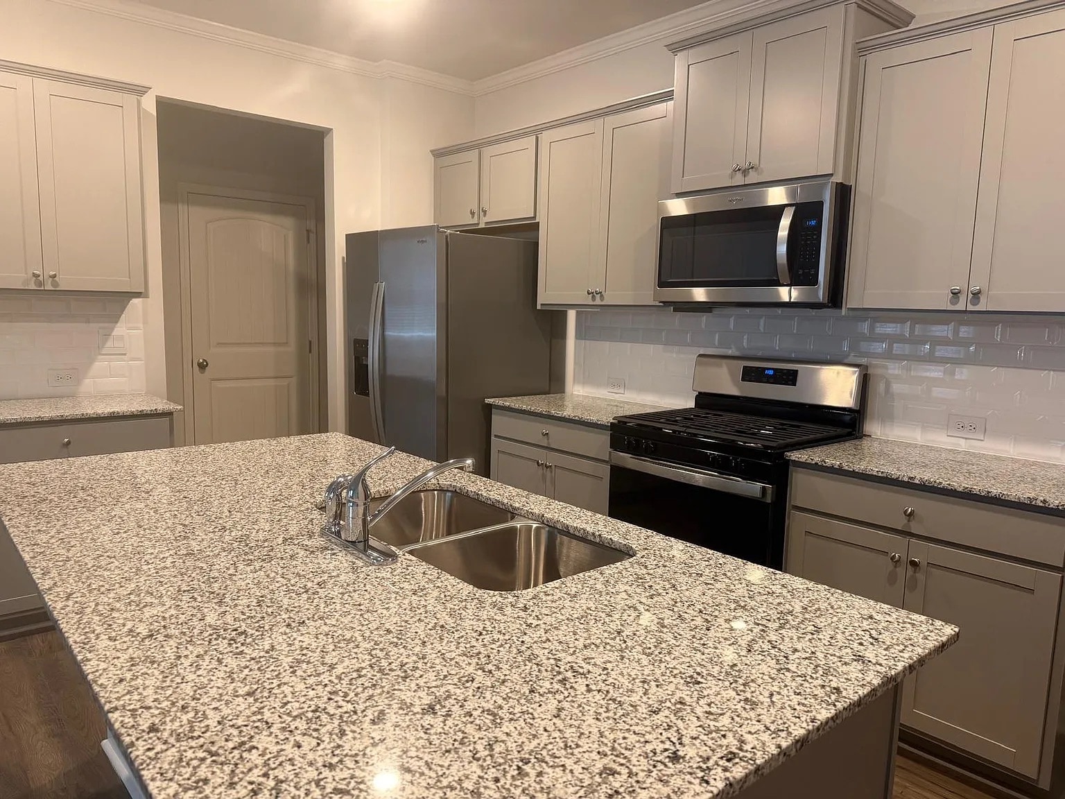 Building Photo - Room in Townhome on Poppy Ct